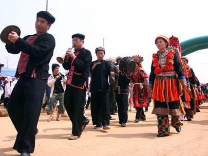 Ngày văn hóa các dân tộc VN: Vui hội tụ, buồn... hội chợ